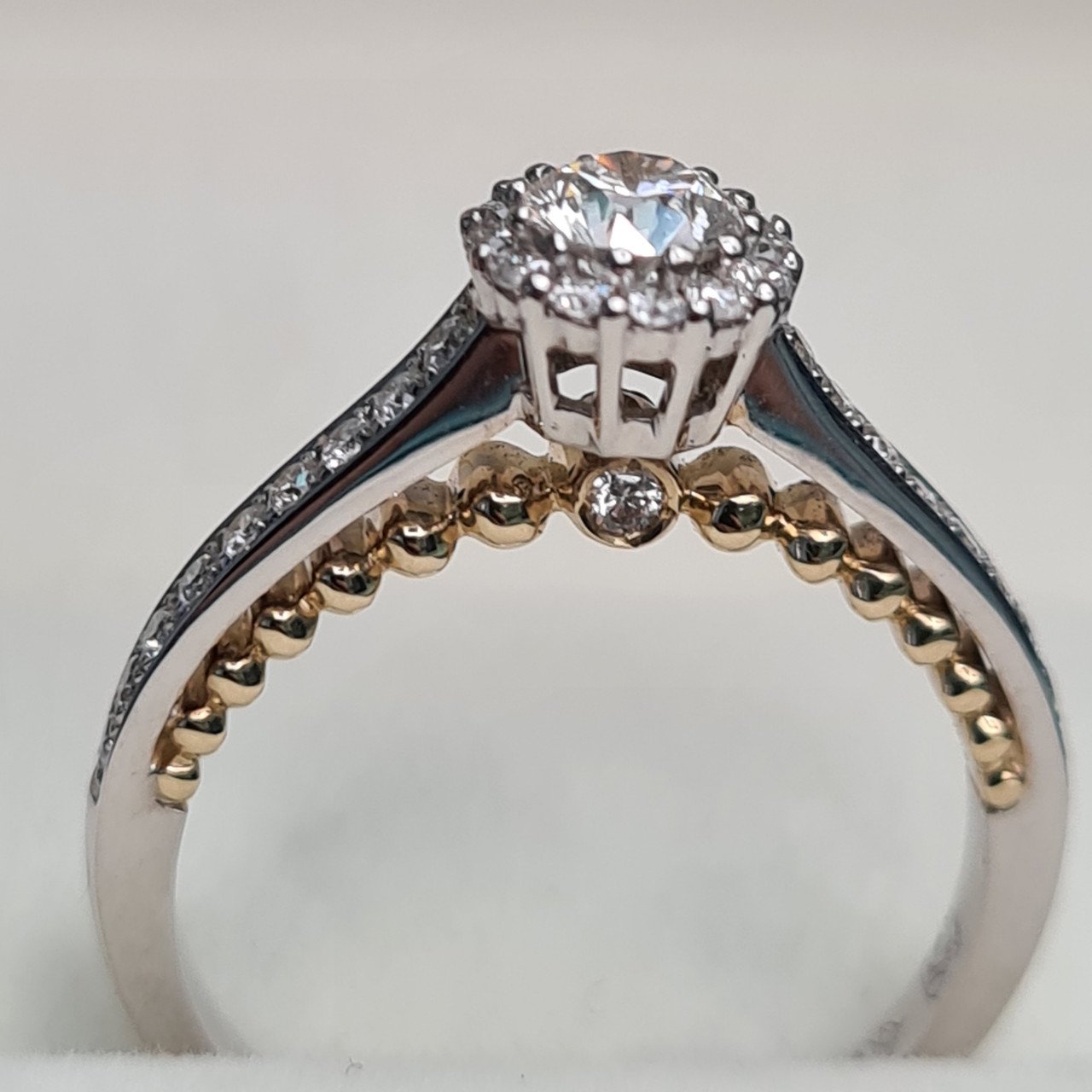 Кольцо Deimantas 98275524 17р 3,77гр 0,65ct. купить,NaN