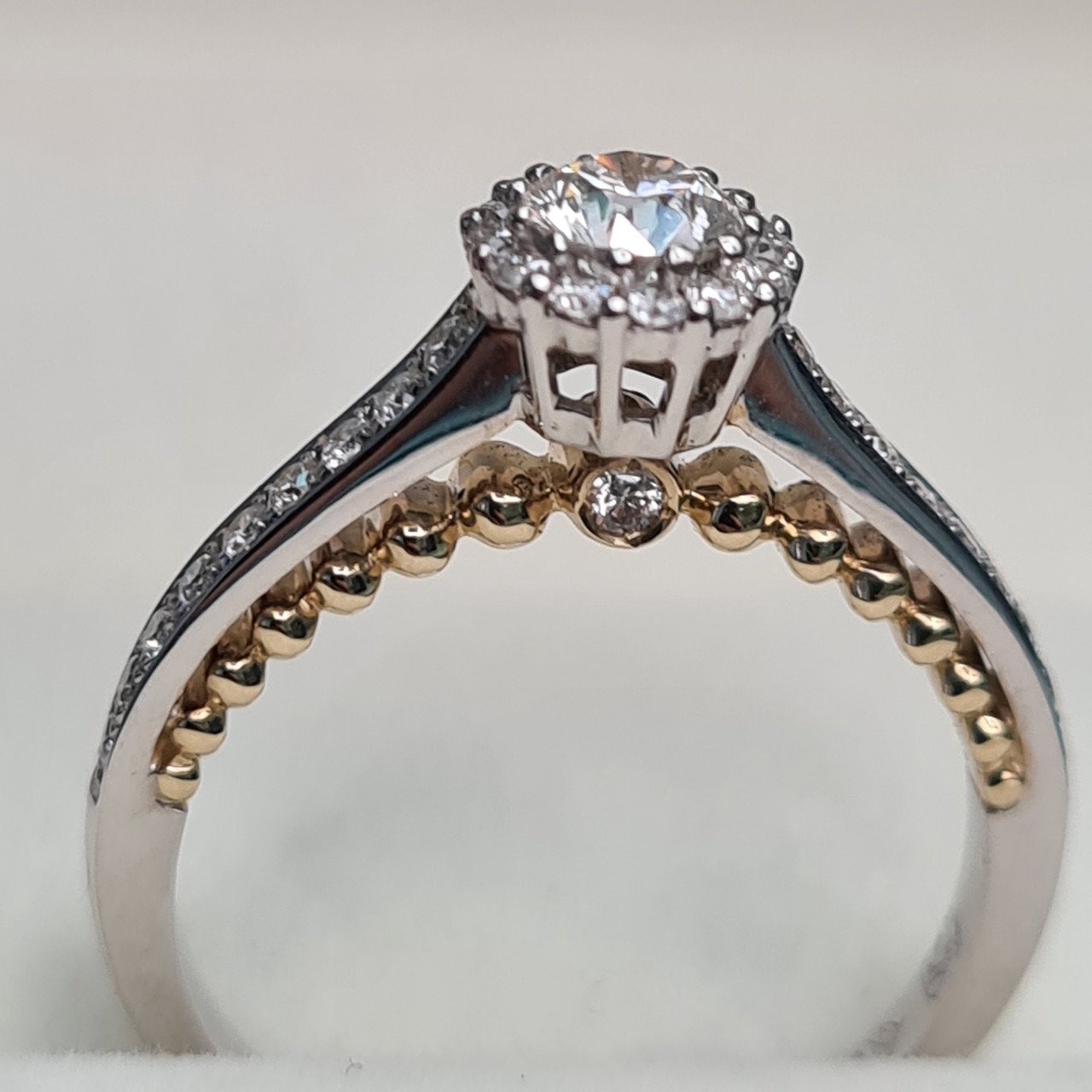 Кольцо Deimantas 98275524 17р 3,77гр 0,65ct. купить,NaN