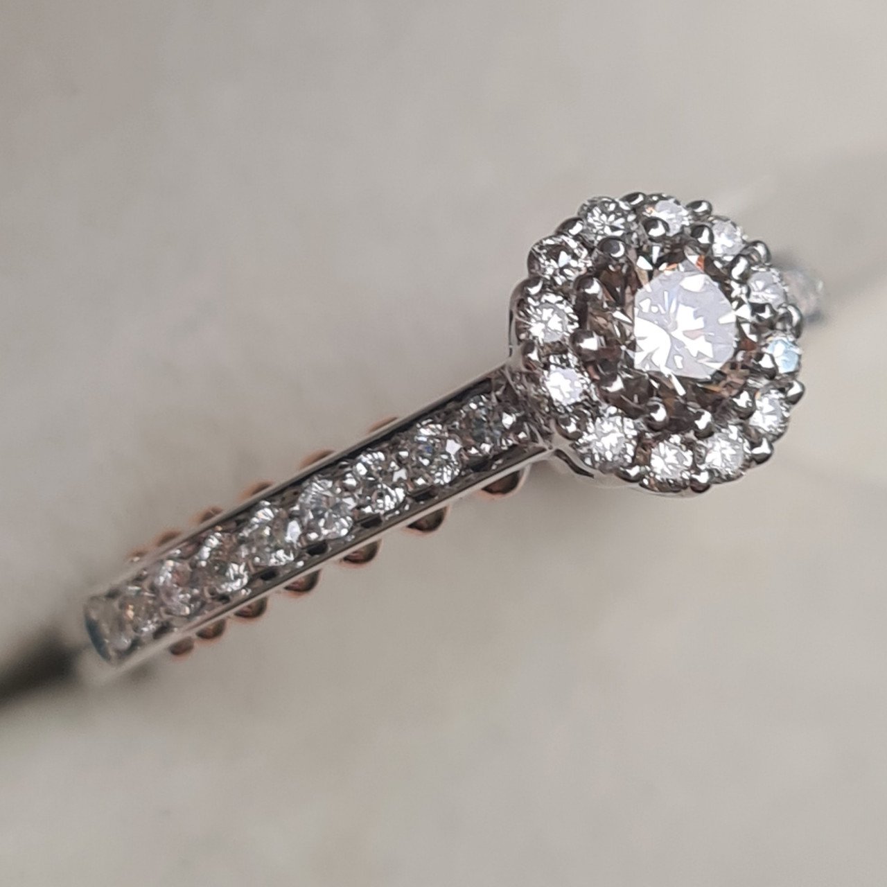 Кольцо Deimantas 98276474 17,2р 3,8гр 0,65ct. купить,NaN