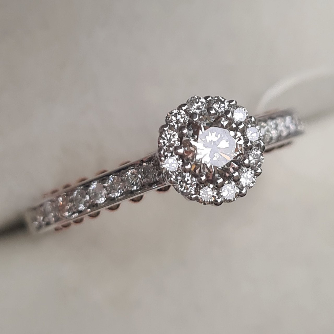 Кольцо Deimantas 98276474 17,2р 3,8гр 0,65ct. купить,NaN