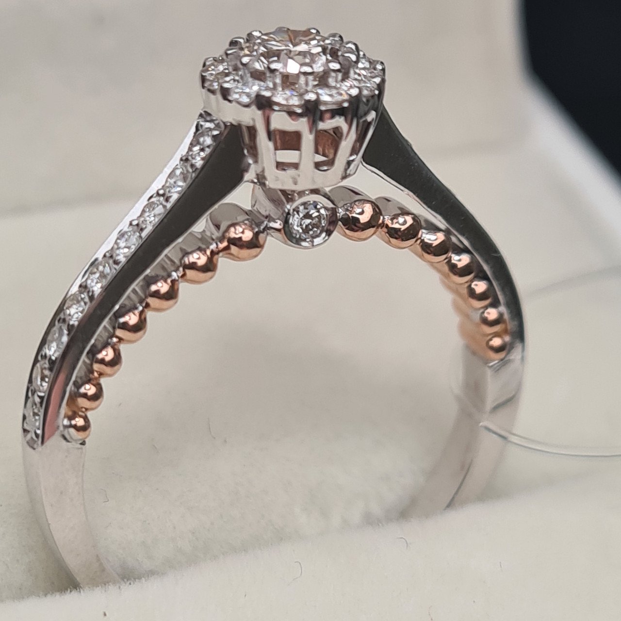 Кольцо Deimantas 98276474 17,2р 3,8гр 0,65ct. купить,NaN