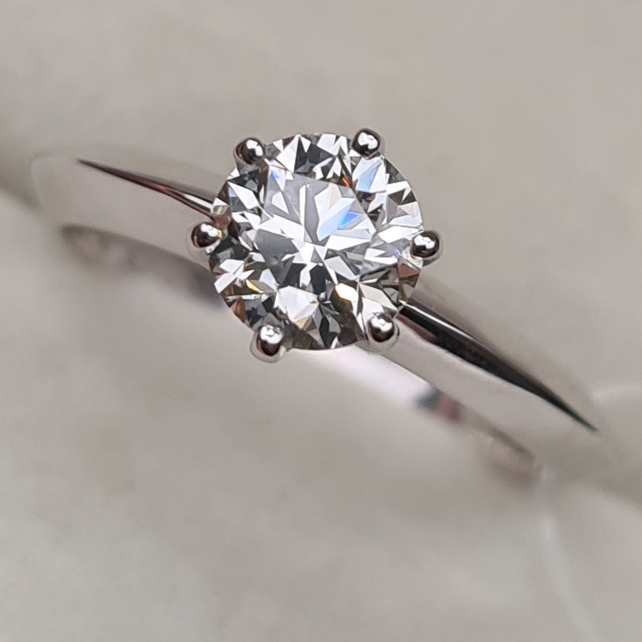 Кольцо Deimantas 98364188 16,5р 2,58гр 0,75ct. купить,NaN