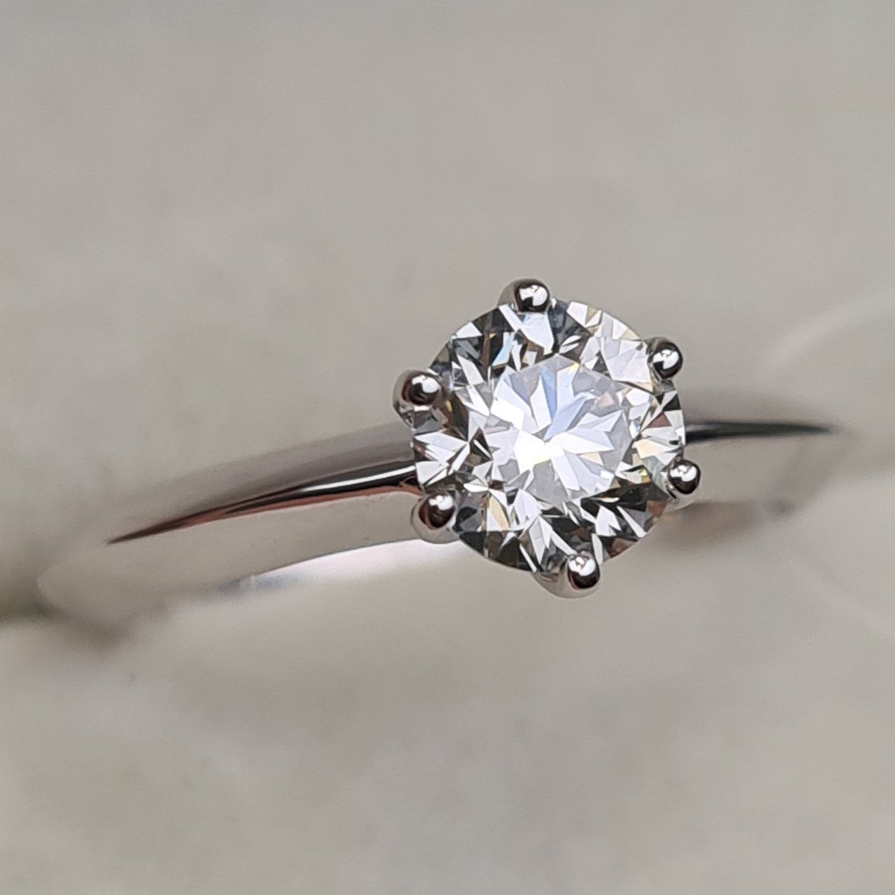Кольцо Deimantas 98364188 16,5р 2,58гр 0,75ct. купить,NaN