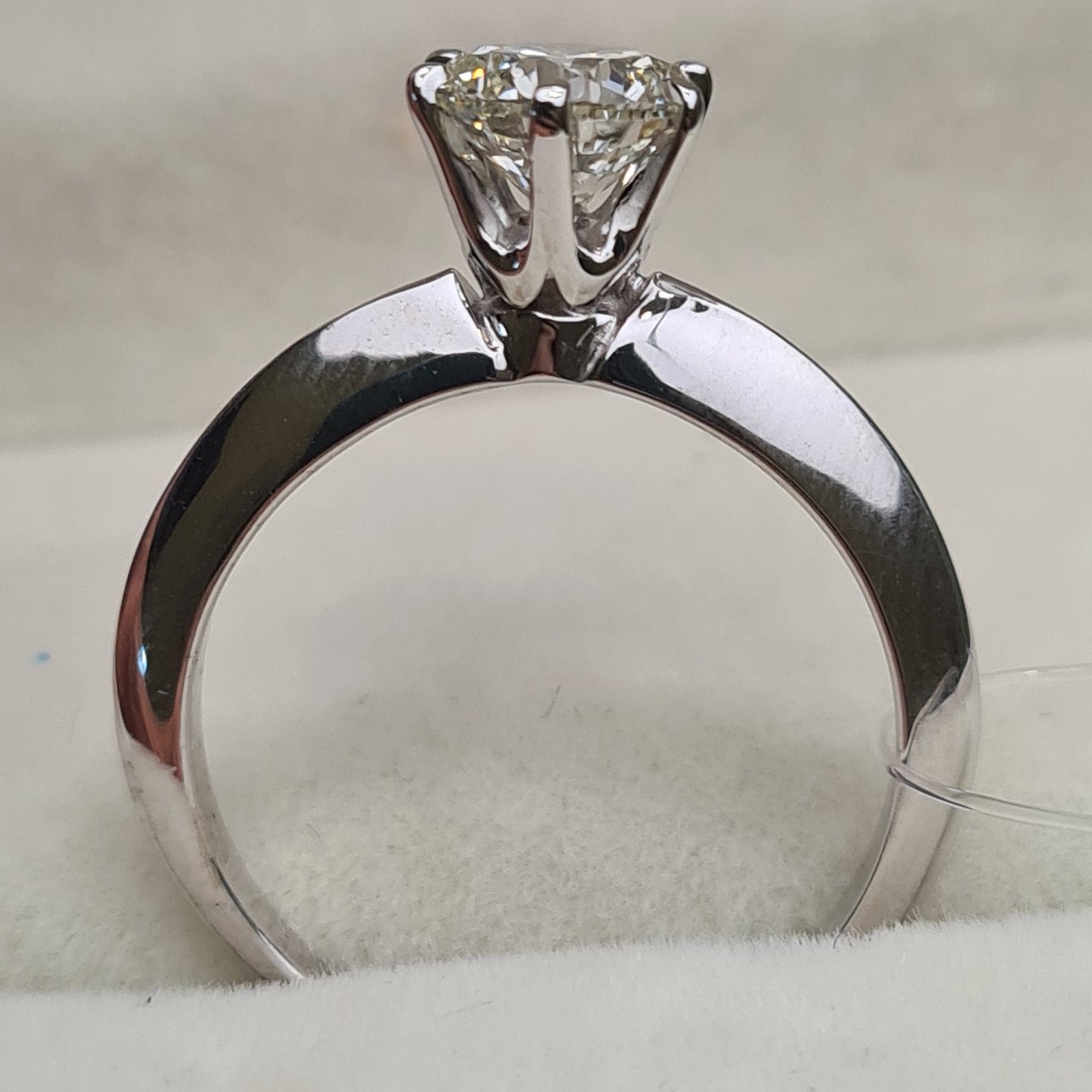 Кольцо Deimantas 98364192 16р 2,77гр 0,90ct. купить,NaN