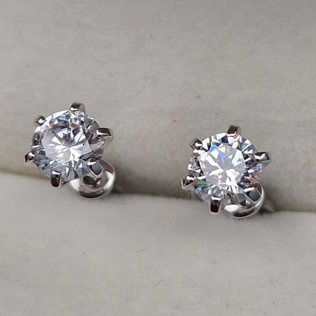 Серьги Deimantas 106133142 1,72гр. купить,NaN