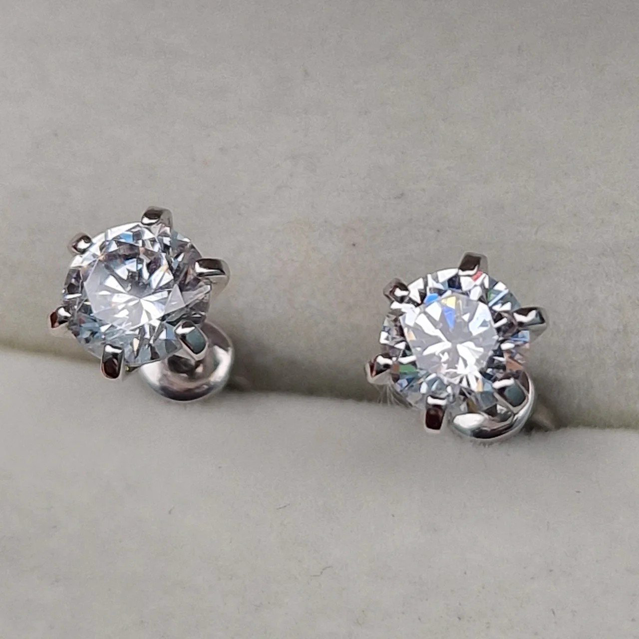 Серьги Deimantas 106133142 1,72гр. купить,NaN