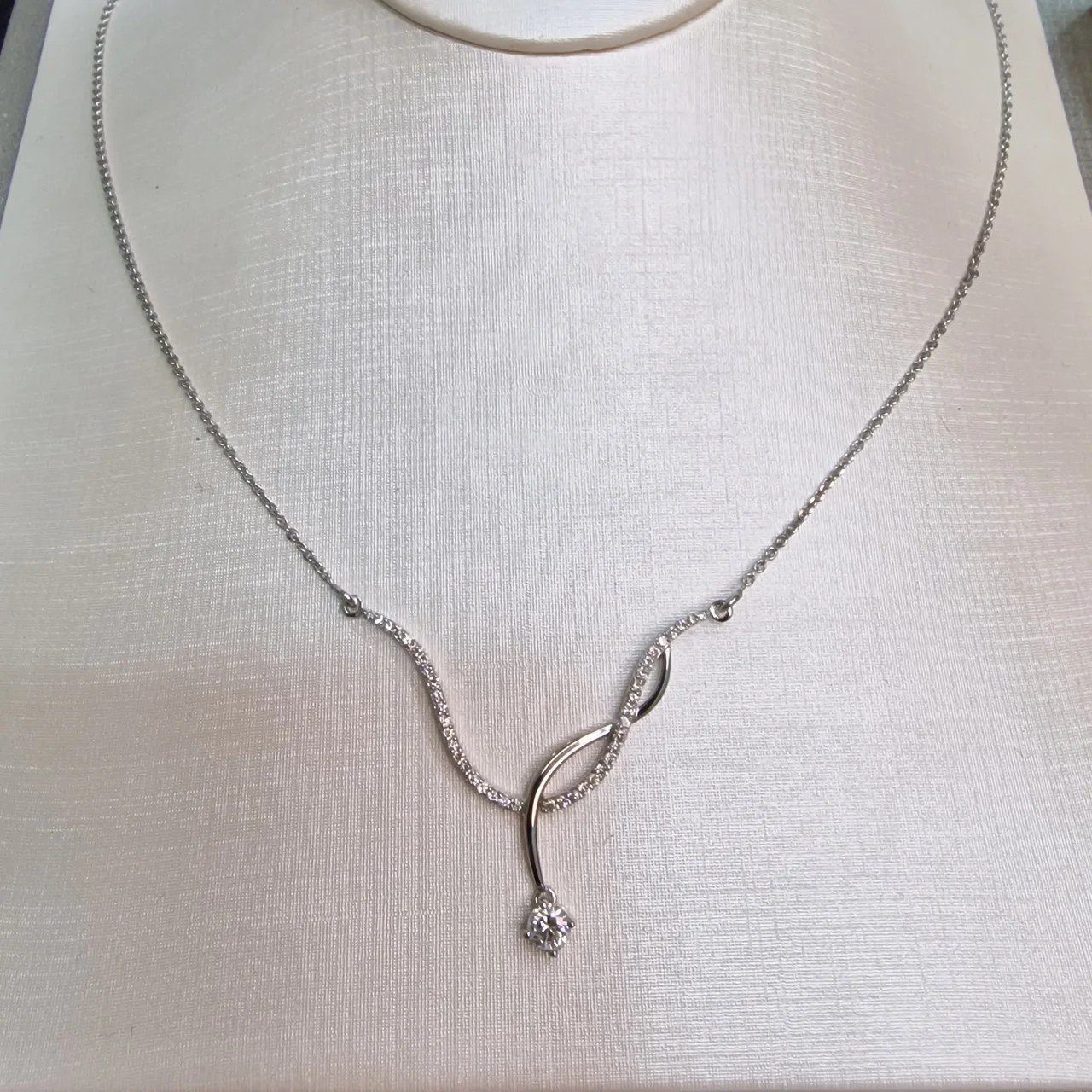 Колье Deimantas 106086050 45см 4,71гр 0,698ct. купить,NaN