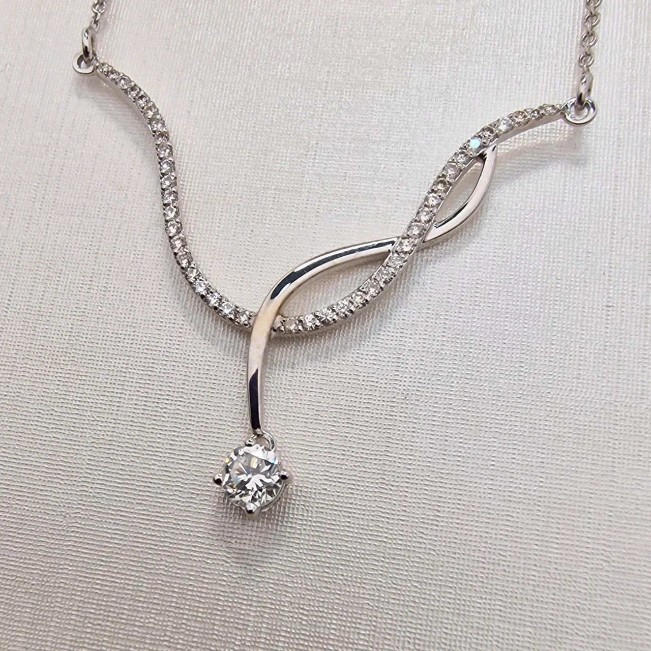 Колье Deimantas 106086050 45см 4,71гр 0,698ct. купить,NaN