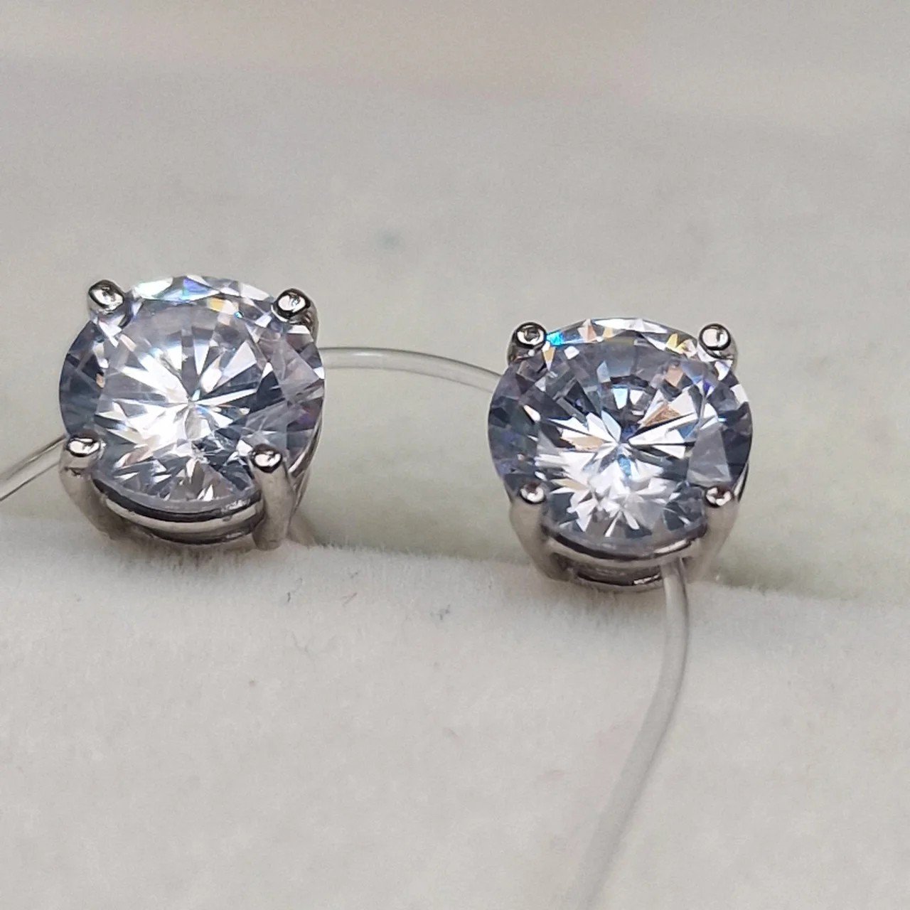 Серьги Deimantas 106173926 1,81гр. купить,NaN