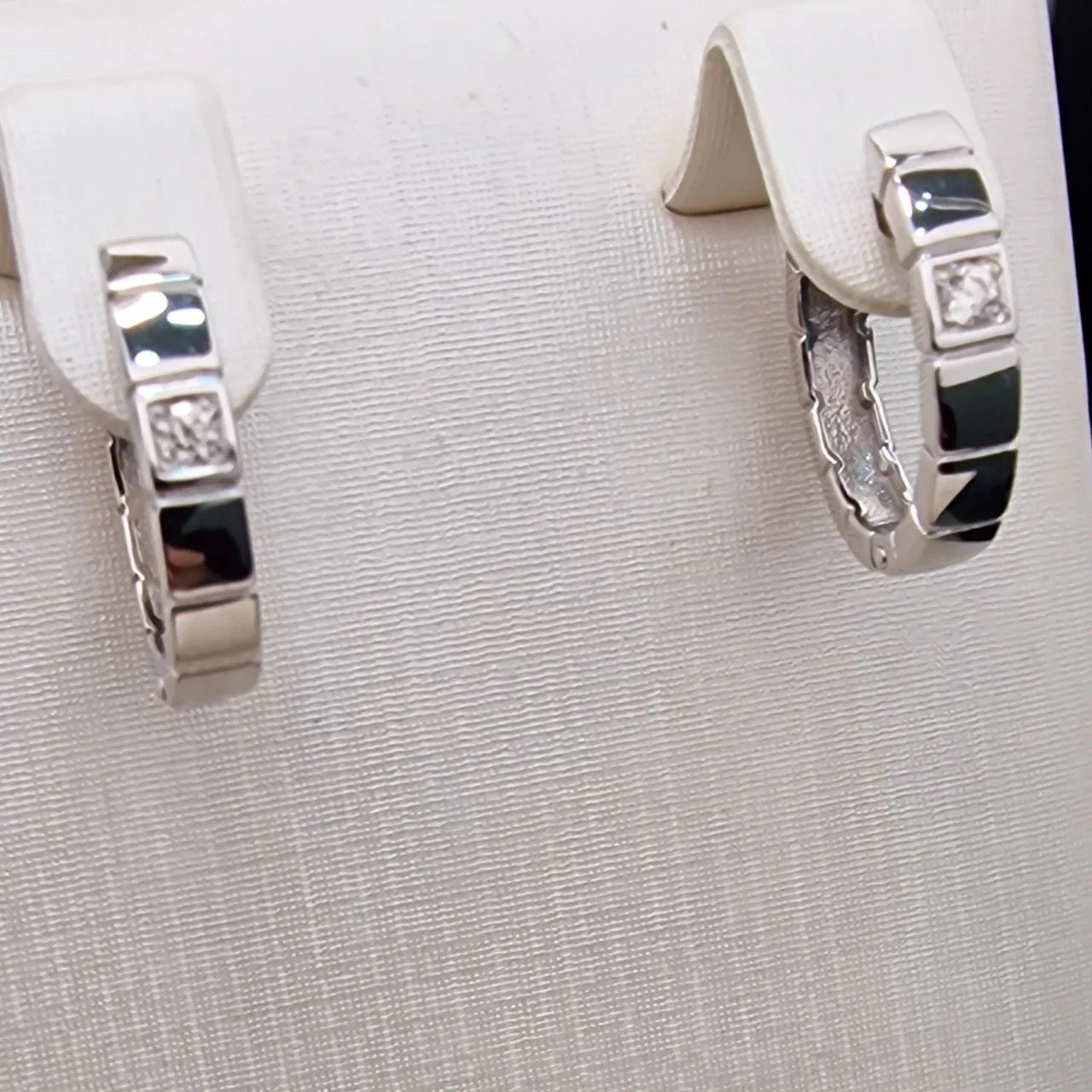 Серьги Deimantas 106082490 4,28гр 0,06ct. купить,NaN