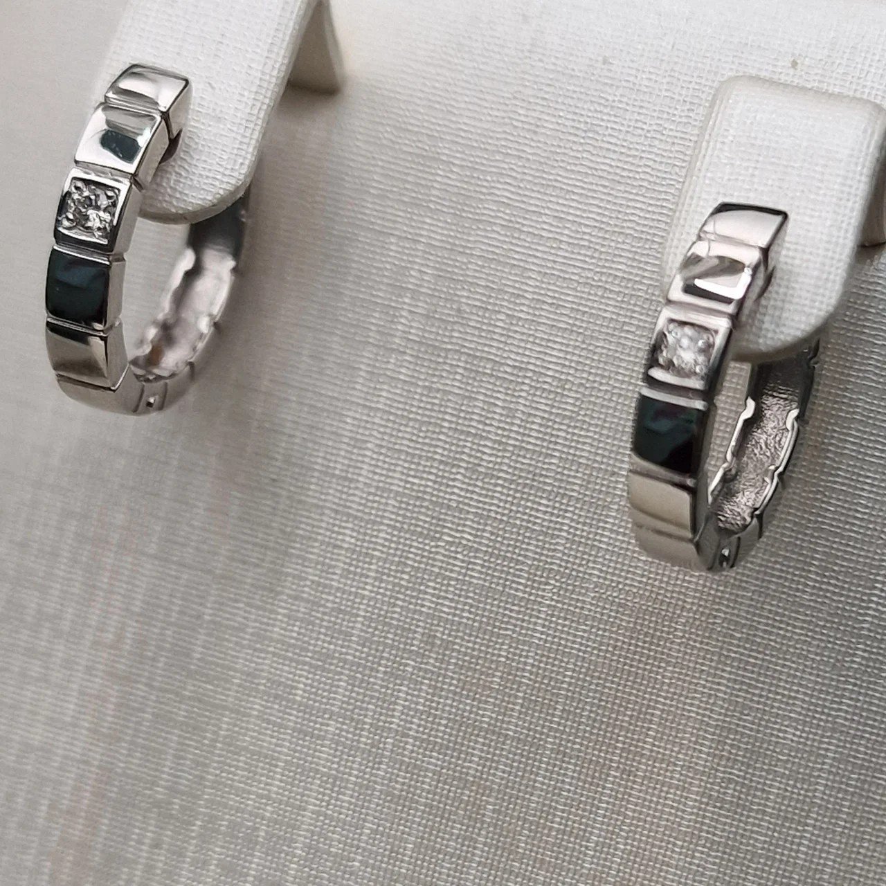 Серьги Deimantas 106082490 4,28гр 0,06ct. купить,NaN