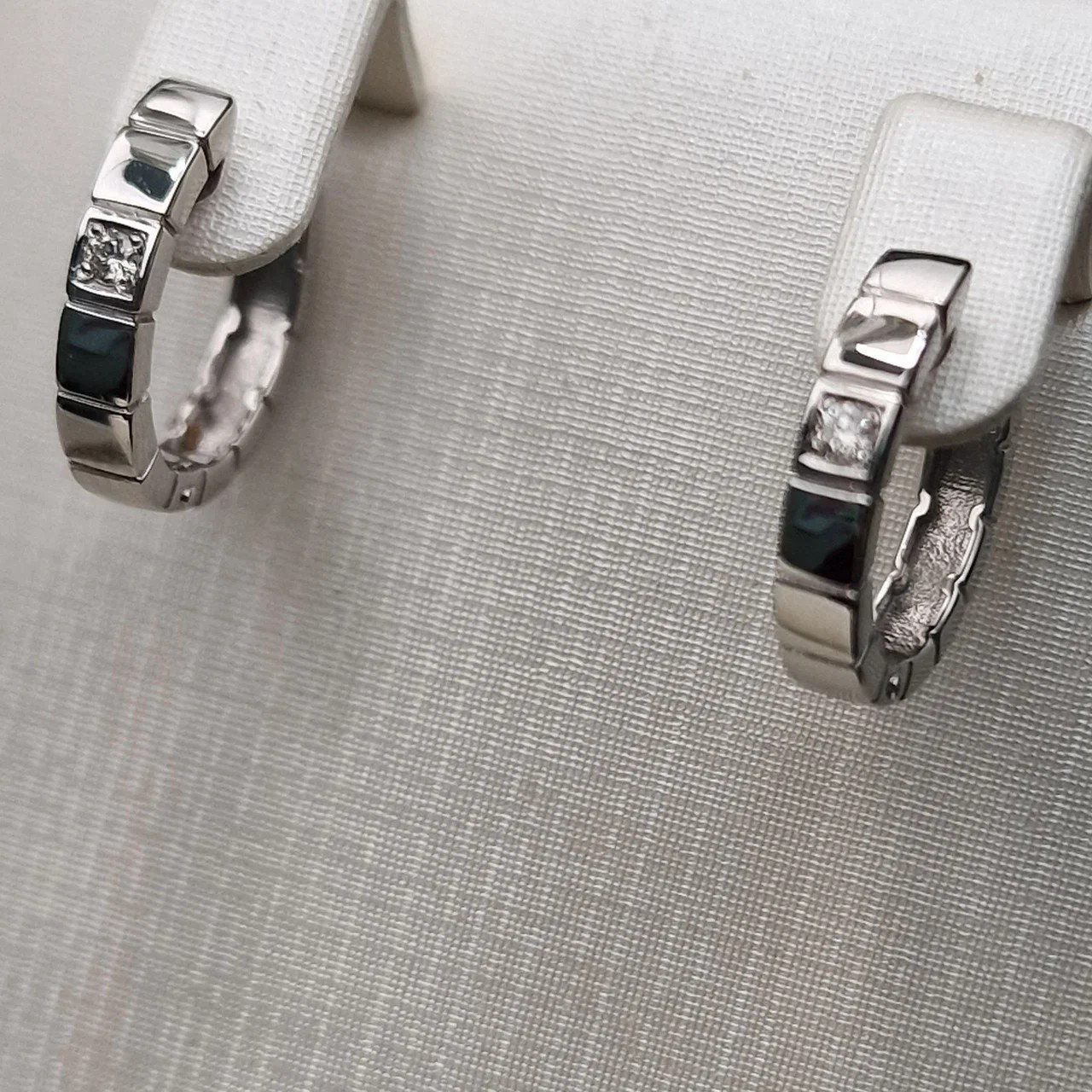 Серьги Deimantas 106082490 4,28гр 0,06ct. купить,NaN