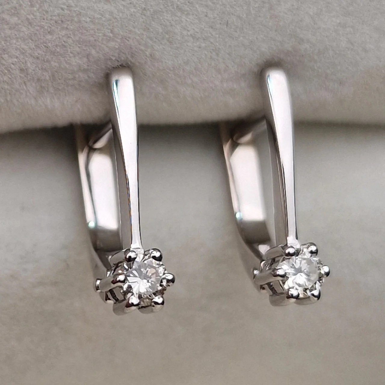 Серьги Deimantas 106082446 2,6гр 0,25ct. купить,NaN