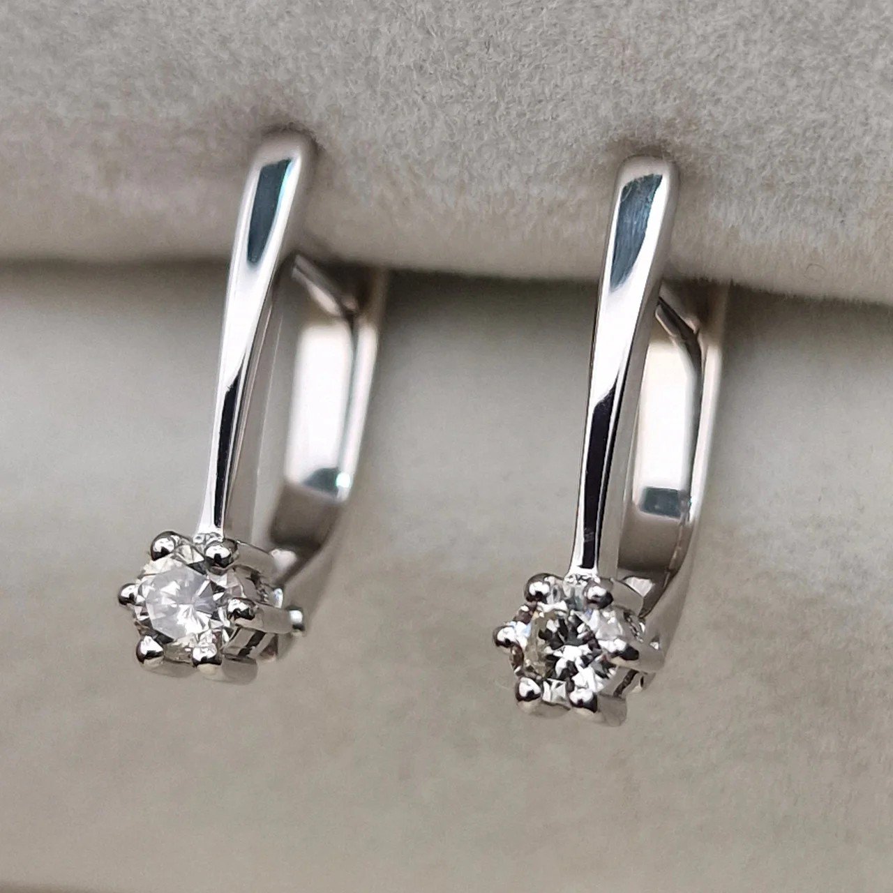 Серьги Deimantas 106082446 2,6гр 0,25ct. купить,NaN