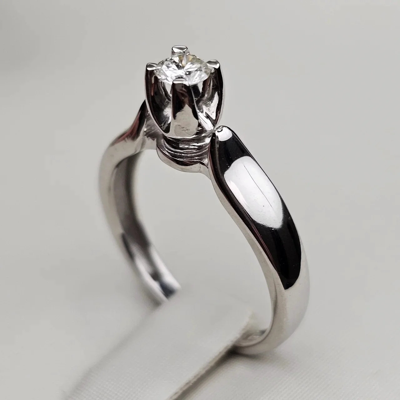 Кольцо Deimantas 113748793 16,5р 0,185ct. купить,NaN