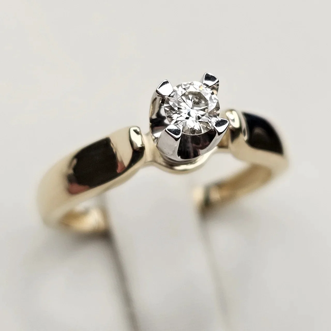 Кольцо Deimantas 113748798 16,5р 0,185ct. купить,NaN