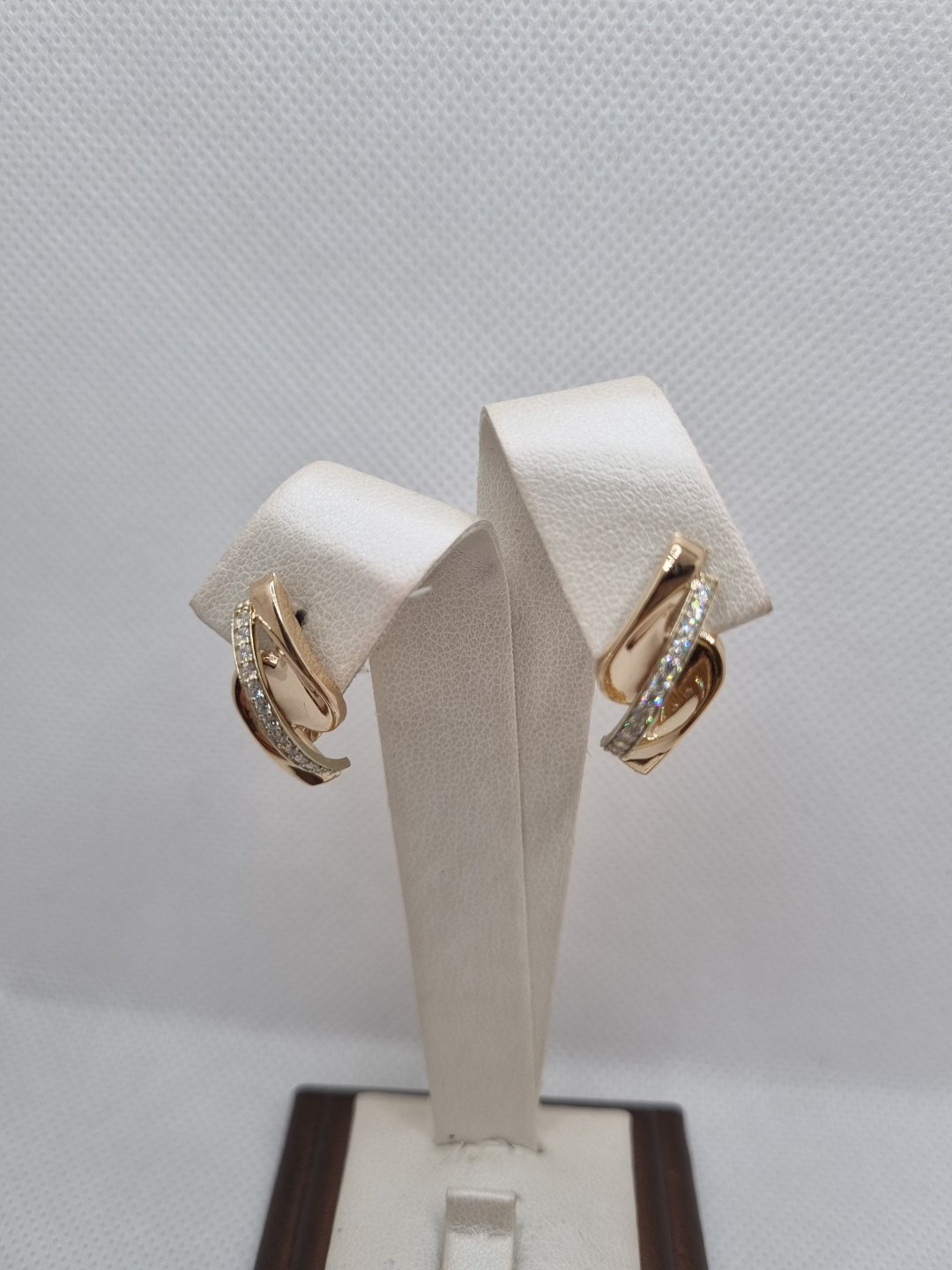 Серьги Zhanar Gold ZHA84/365 вес 2.84 г золото, цирконий купить,NaN