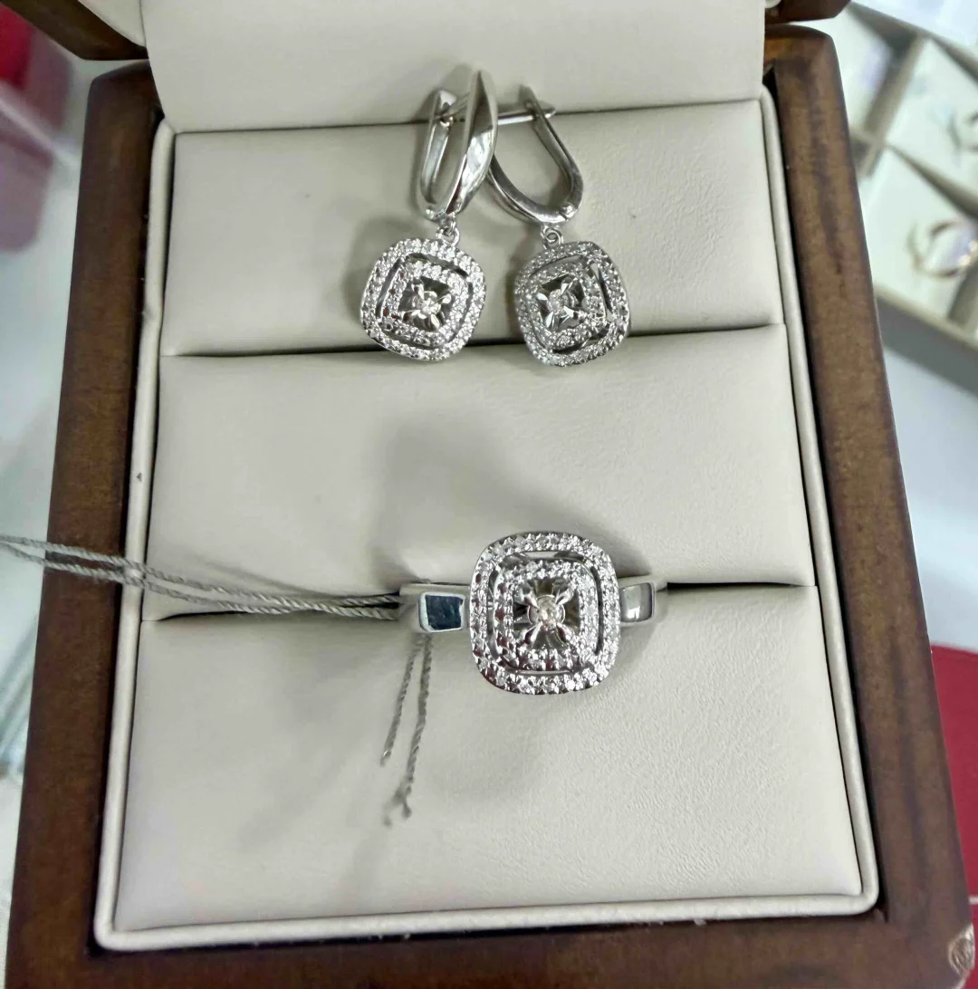Комплект Luxrai бриллиант, белое золото 585 купить,NaN