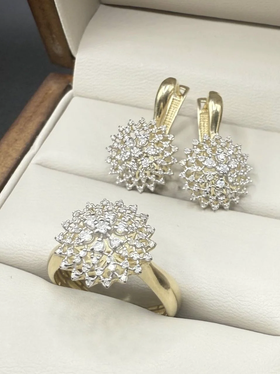 Комплект Luxrai бриллиант желтое золото 585 купить,NaN