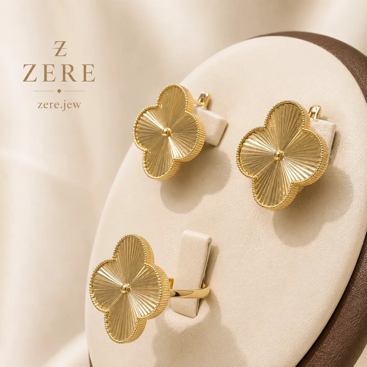 Комплект Zere кольцо и серьги золото 10,62г 19р купить,875150