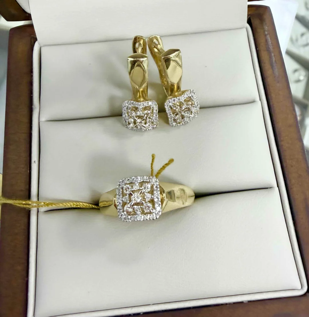 Комплект Luxrai бриллиант, желтое золото 585 купить,NaN