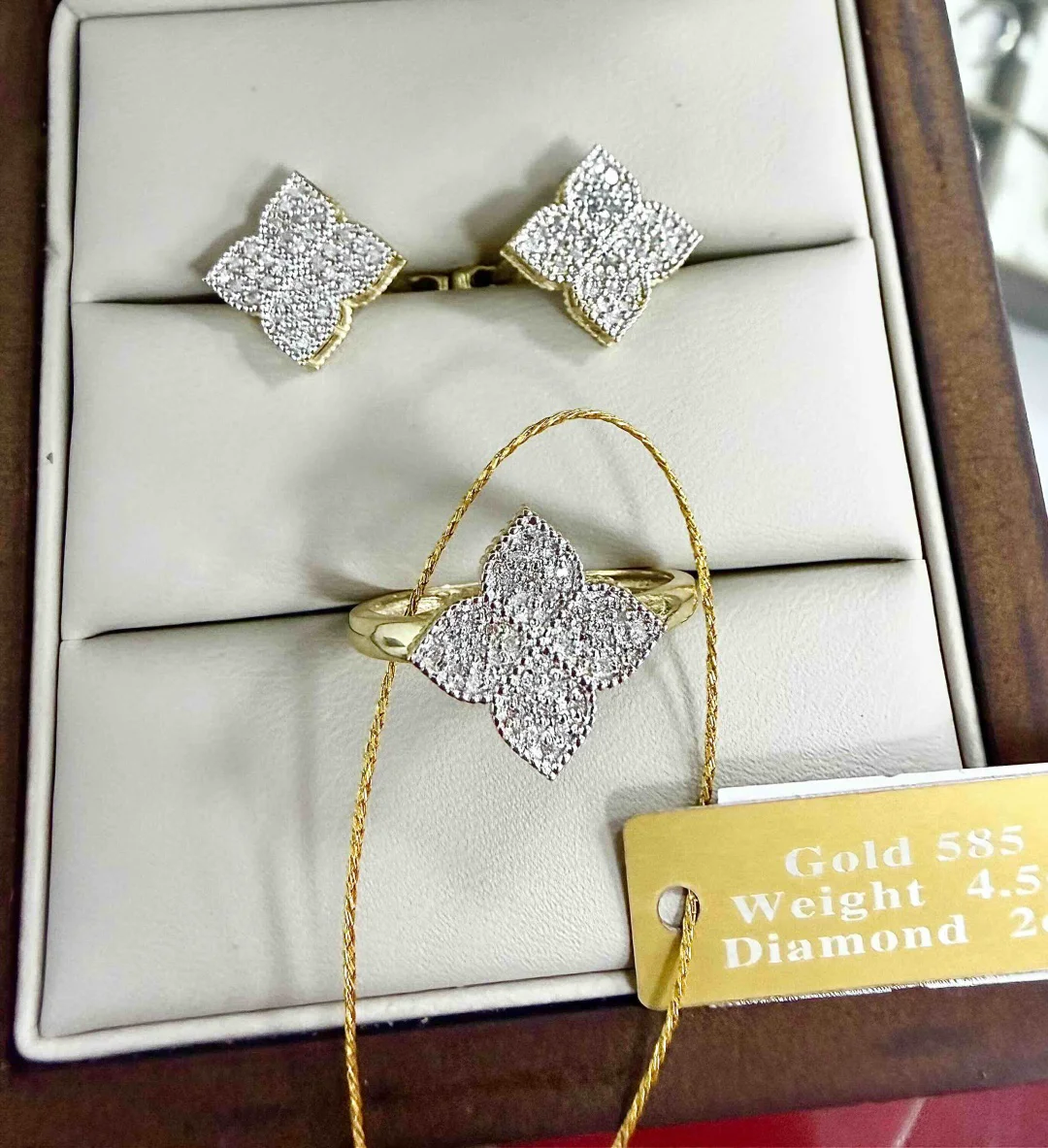Комплект Luxrai бриллиант желтое золото 585 купить,NaN
