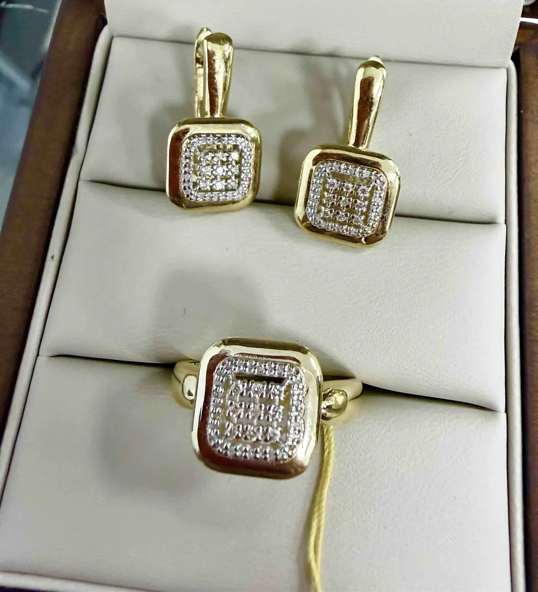 Комплект Luxrai бриллиант, желтое золото 585 купить,NaN