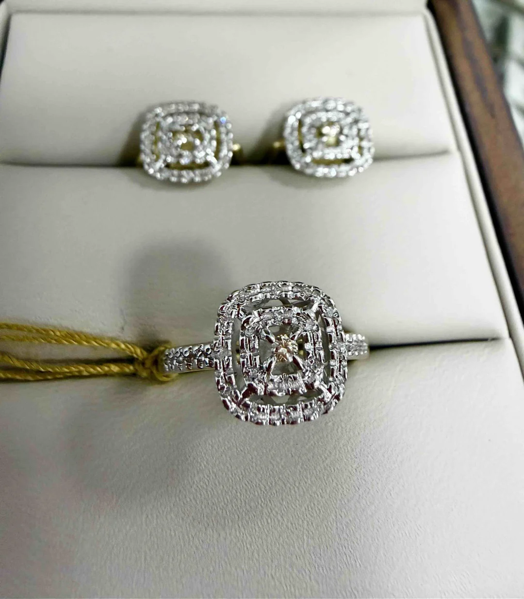 Комплект Luxrai бриллиант желтое золото 585 купить,NaN