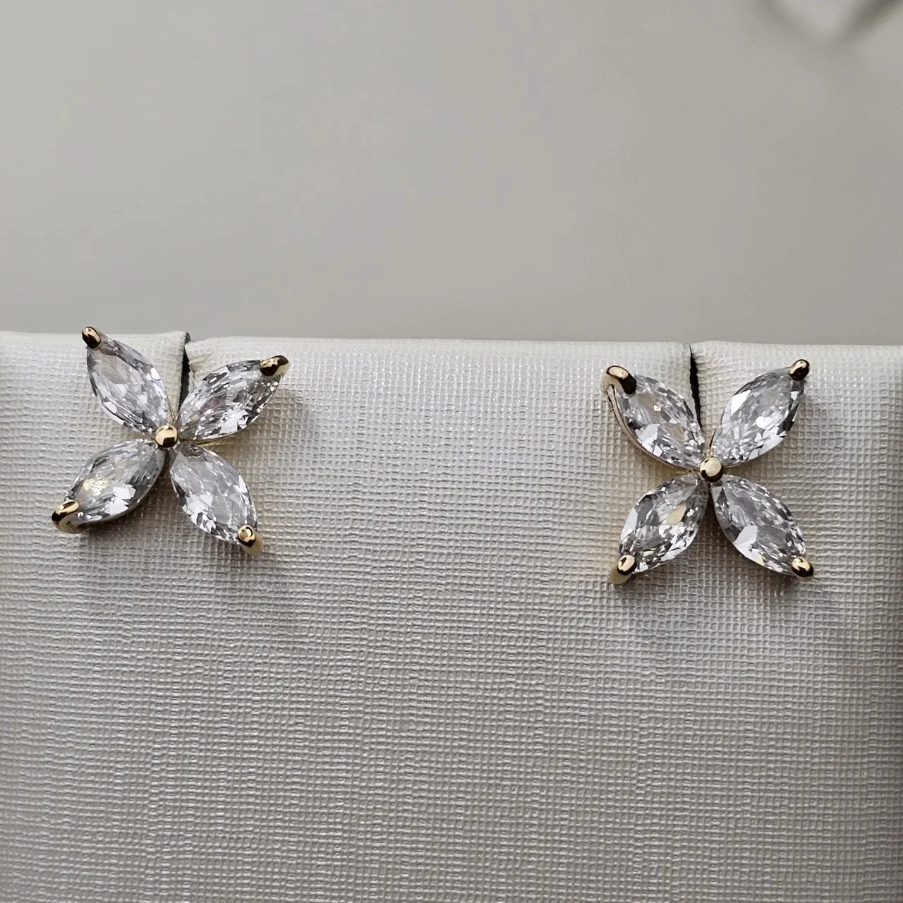 Серьги Deimantas 113170839 2,55гр. купить,NaN