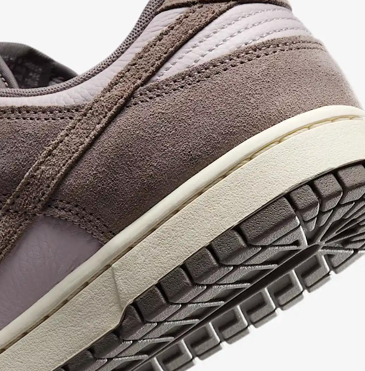 Кеды Nike Dunk Low Retro SE Leather Suede FQ8249-001 коричневый серый 46,5 купить,NaN