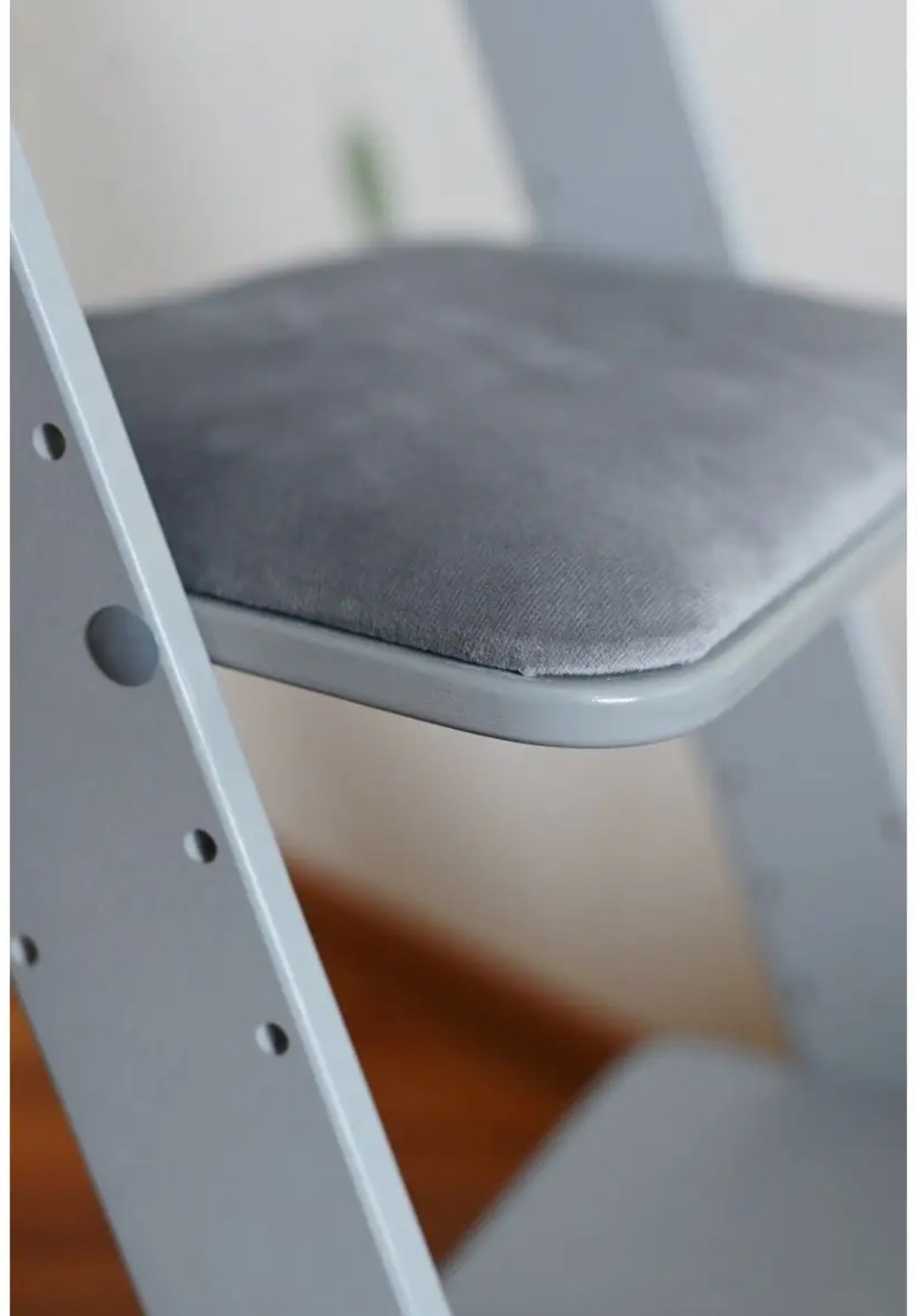 Растущий стульчик Растущий стул с подушками, МДФ, фанера, 40x45x80 см, серый купить,function inputValueFn(){if((0,signal2.mK)(node),node.value===REQUIRED_UNSET_VALUE)throw new root_effect_scheduler.buA(-950,null);return node.value}