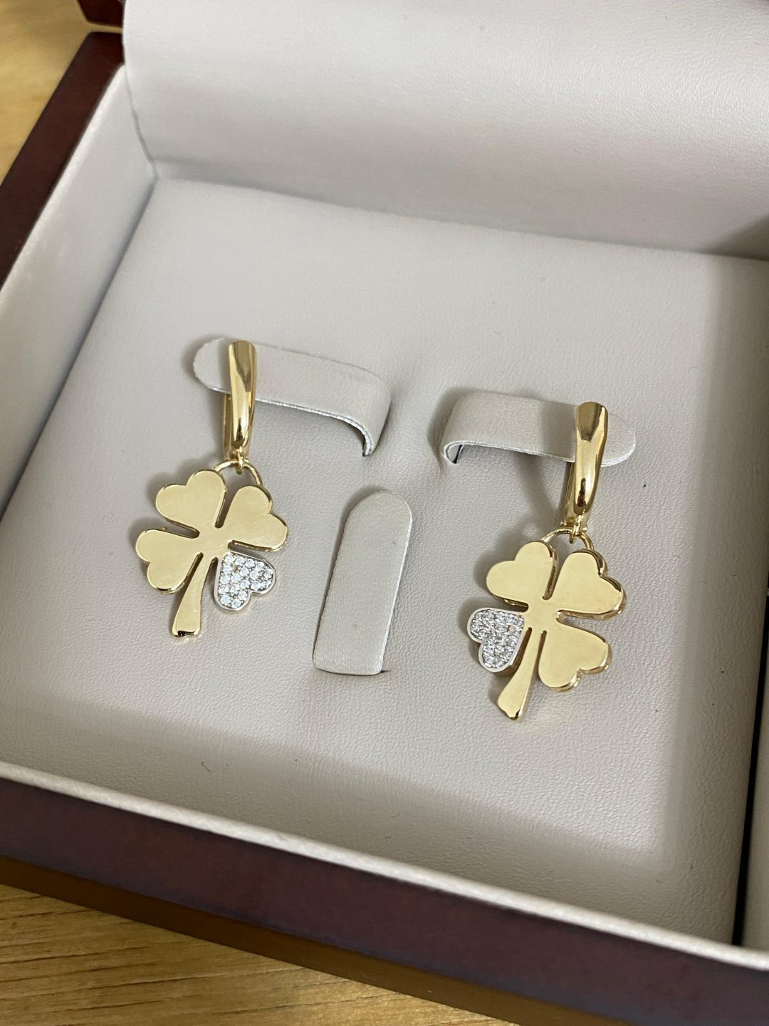 Серьги Gulzada Gold 327067 вес 4.55 г золото, без вставок купить,NaN