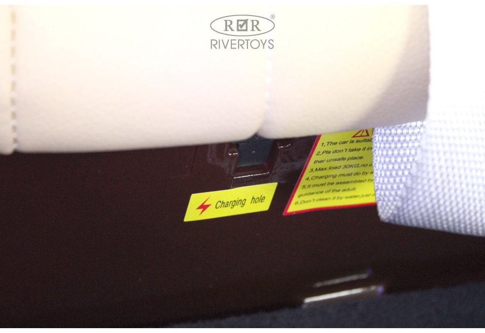 River Toys E444EE красный