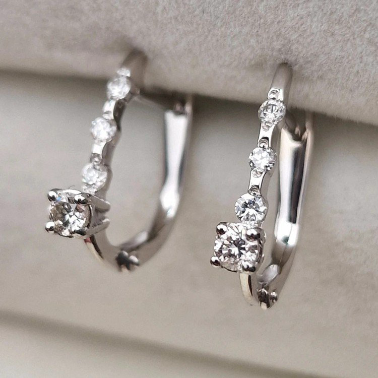 Серьги Deimantas 106081755 1,86гр 0,32ct. купить,NaN