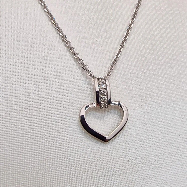 Кулон Deimantas 106086040 0,55гр 0,05ct. купить,NaN