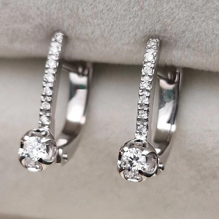 Серьги Deimantas 106082493 2,28гр 0,167ct. купить,NaN