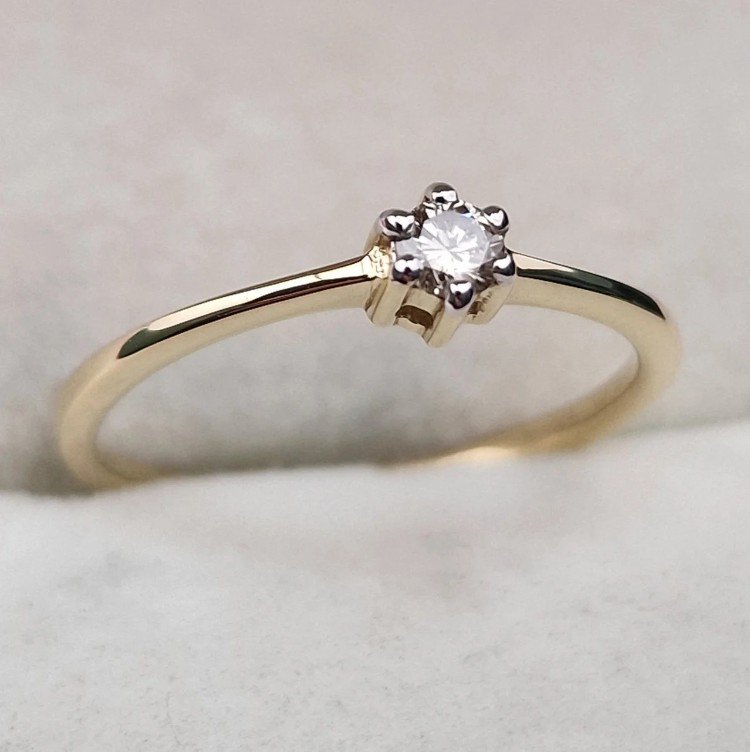Кольцо Deimantas 106078372 15,5р 1,34гр 0,098ct. купить,NaN