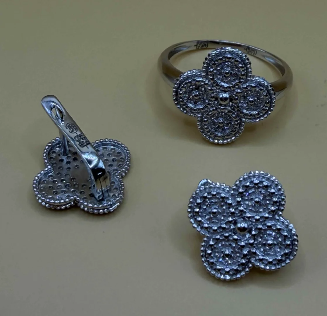 Комплект Luxrai бриллиант, белое золото 585 купить,NaN