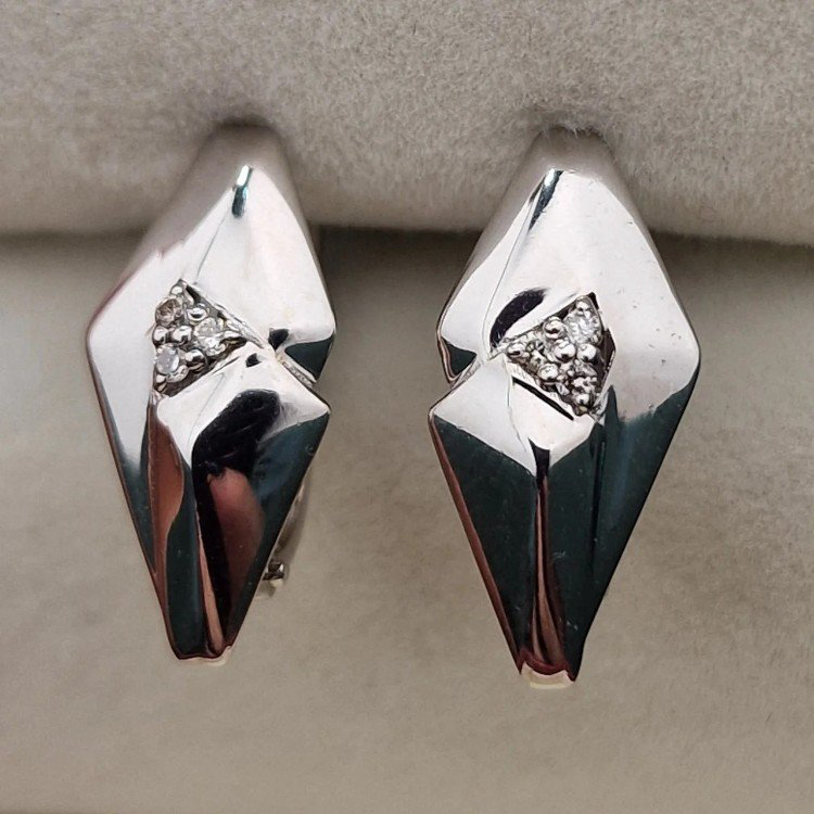 Серьги Deimantas 106082501 2,12гр 0,052ct. купить,NaN