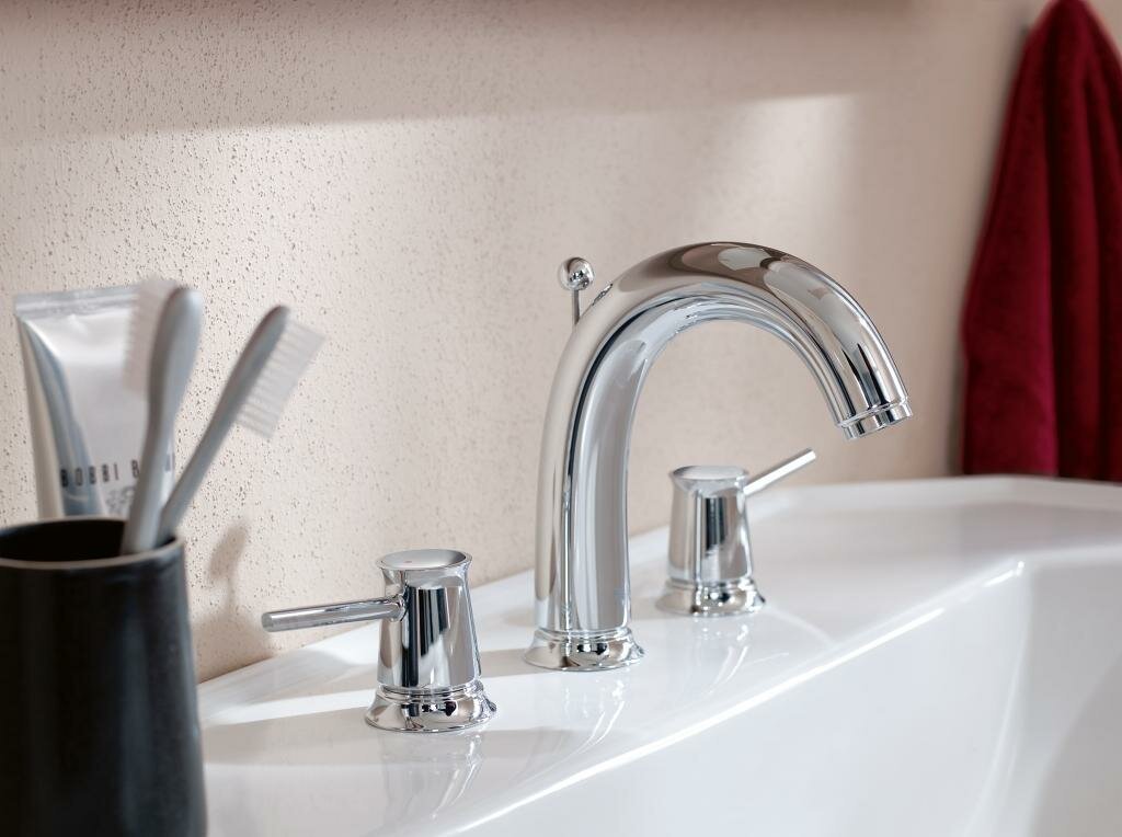 Смеситель для раковины (умывальника) Grohe 20470000 , двухзахватный
