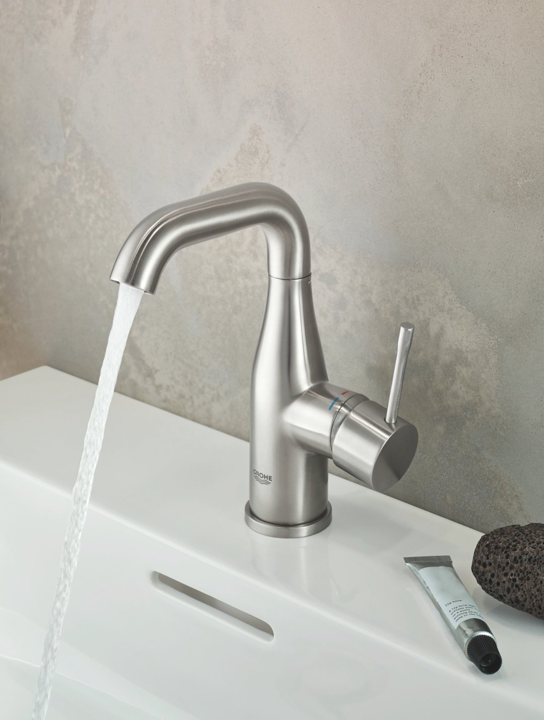 Смеситель для раковины (умывальника) Grohe Essence, комплект купить,NaN