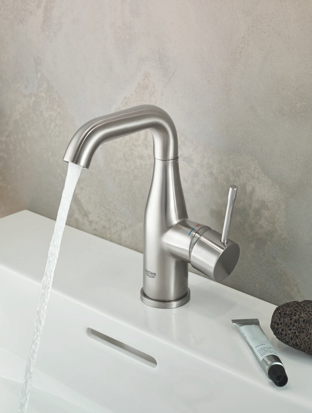 Смеситель для раковины (умывальника) Grohe Essence, комплект купить,NaN
