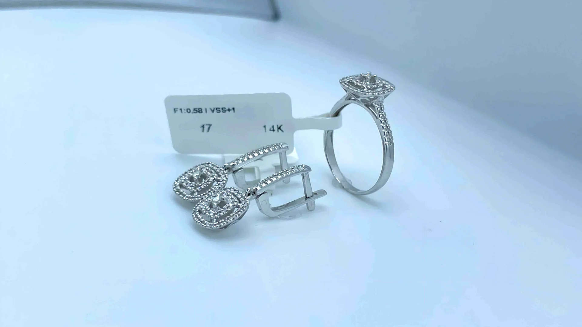 Комплект Luxrai бриллиант, белое золото 585 купить,NaN
