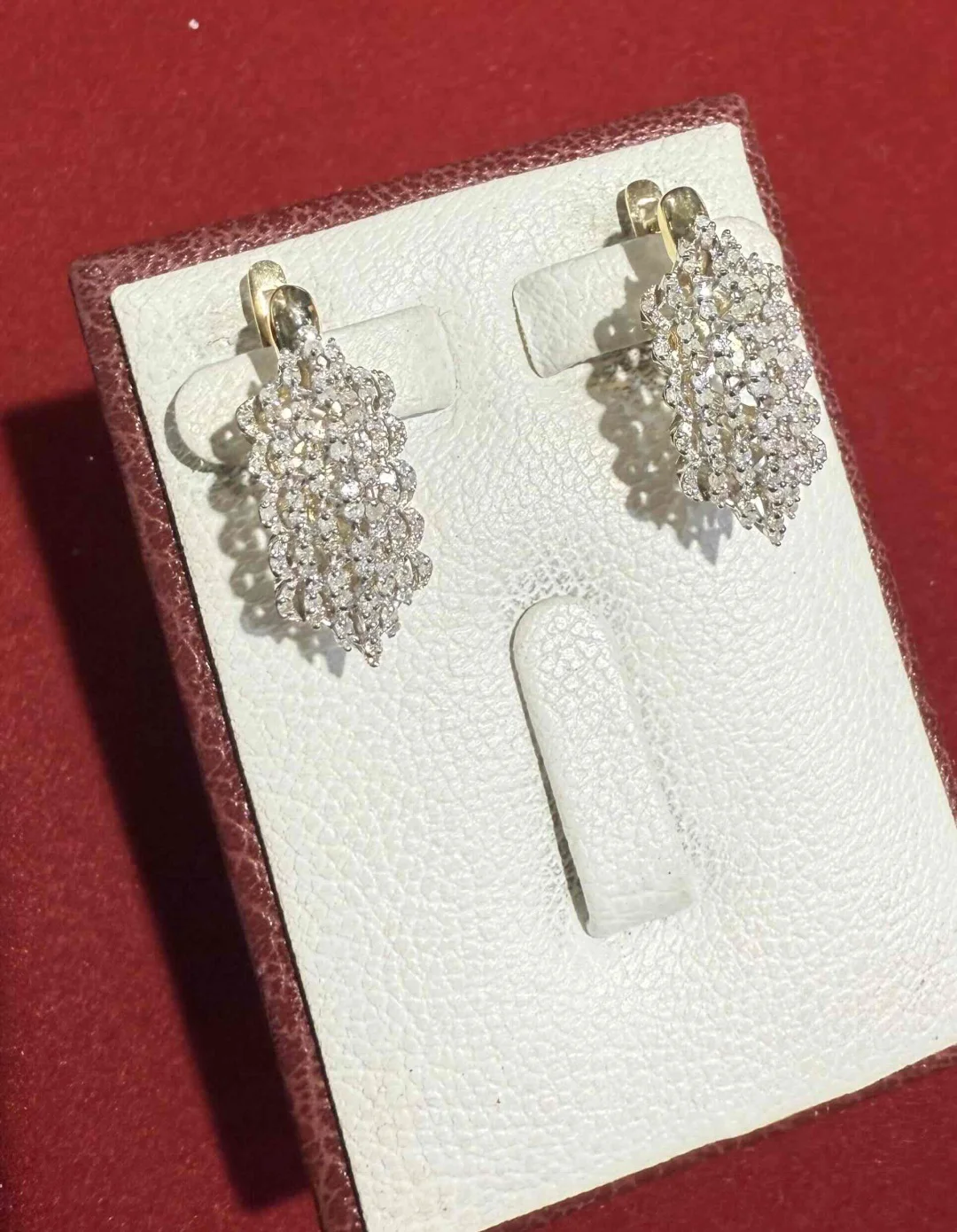 Серьги Luxrai бриллиант желтое золото 585 купить,NaN