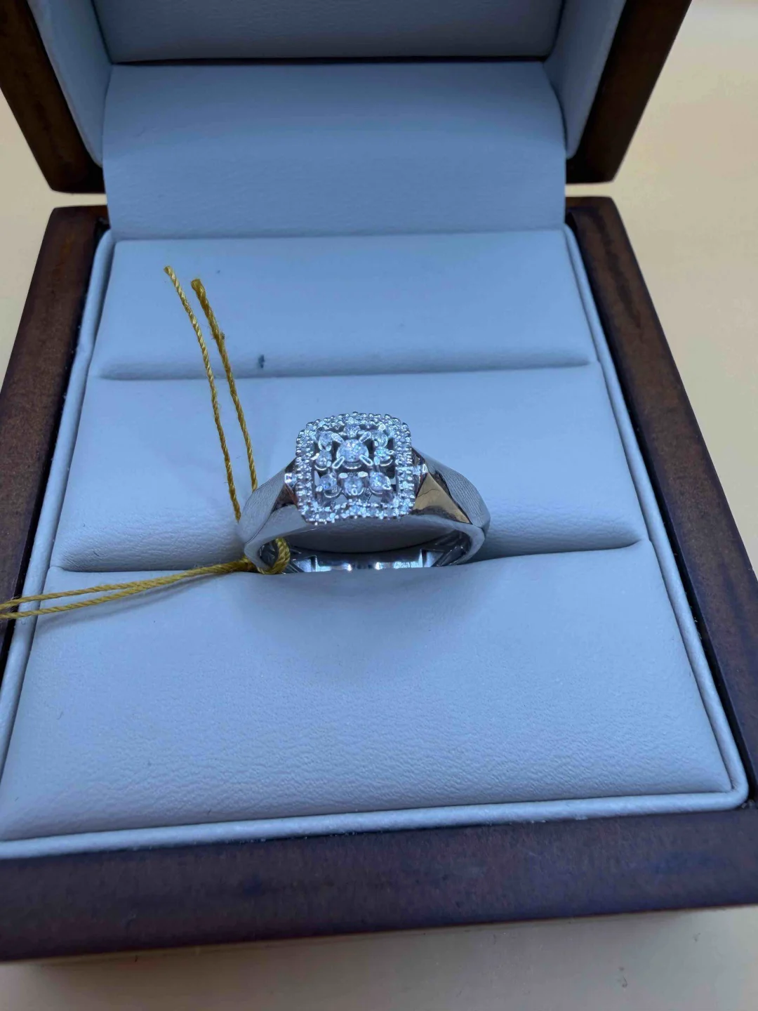 Кольцо Luxrai бриллиант, белое золото 585 купить,NaN