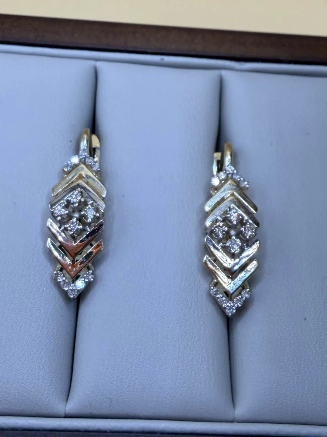 Серьги Luxrai бриллиант, желтое золото 585 купить,NaN