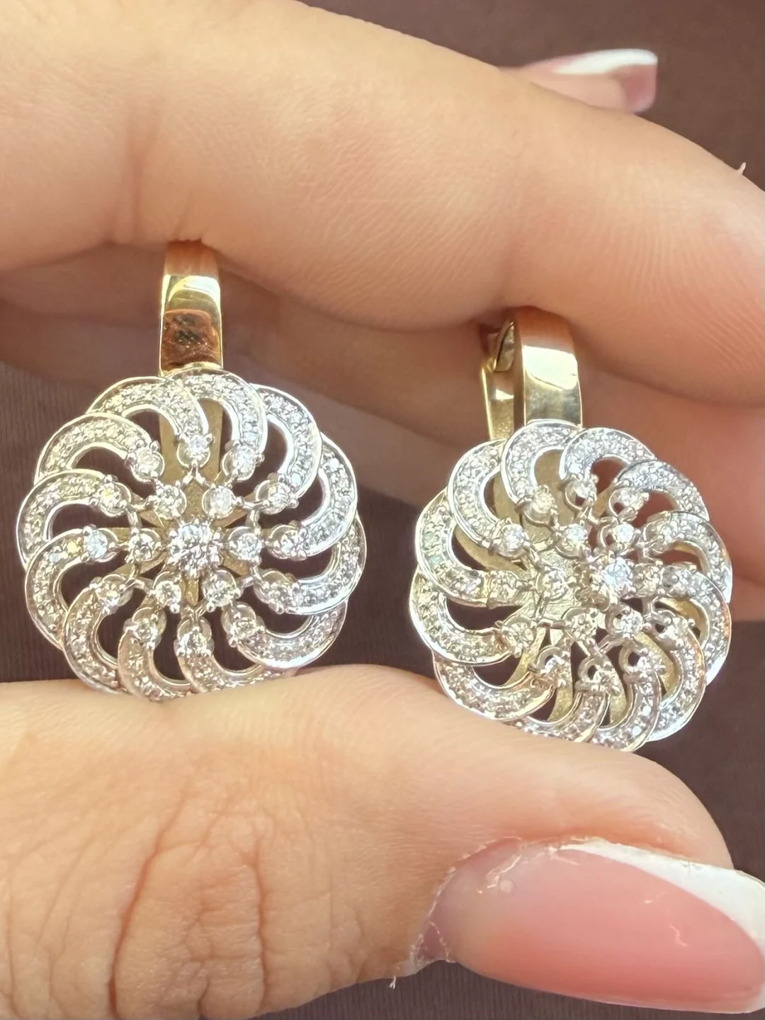 Серьги Luxrai V1130 золото, бриллиант 5.41г купить,NaN
