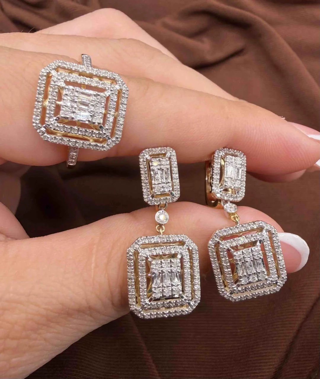 Комплект Luxrai бриллиант, желтое золото 585 купить,NaN