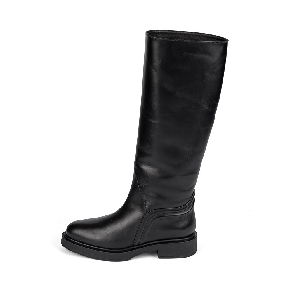 Сапоги Giorgio Fabiani Vitello Nero F242008 39 Black купить,287500