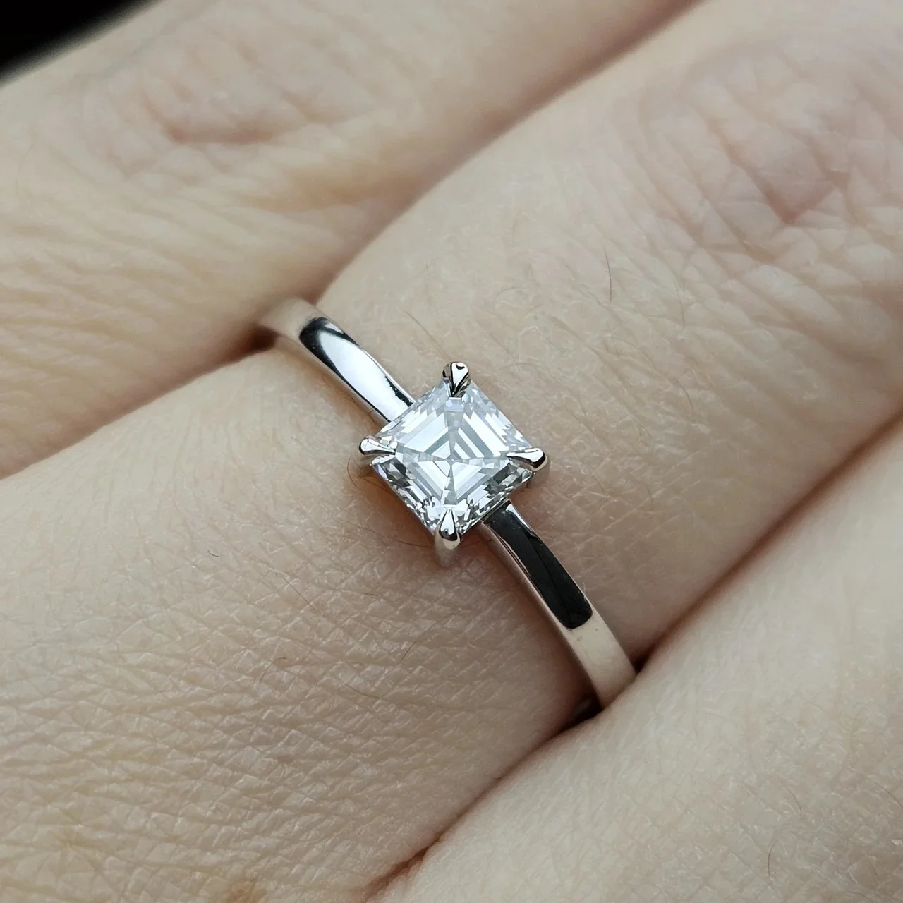 Кольцо Deimantas 113823684 17,5р 0,49ct. купить,NaN